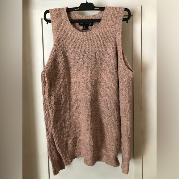 55. Urban Heritage Sweater - Picture 2 of 9